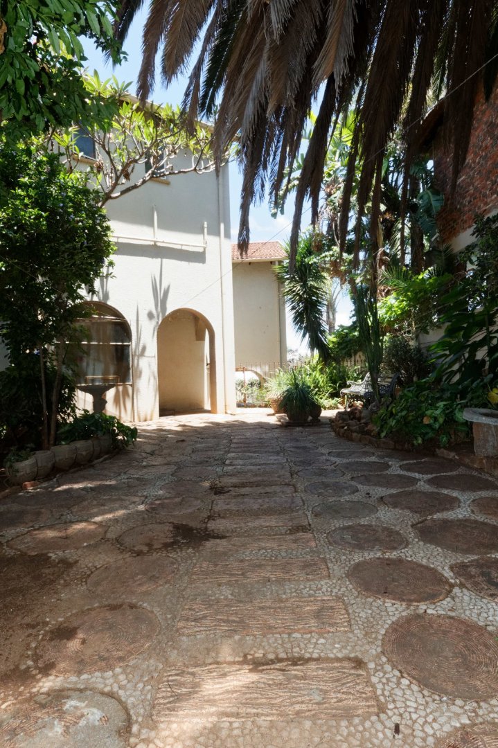 5 Bedroom Property for Sale in Wilkoppies North West